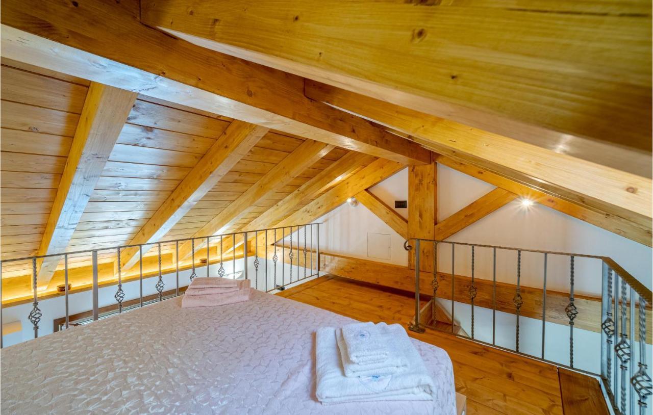Amazing In With House Sea View